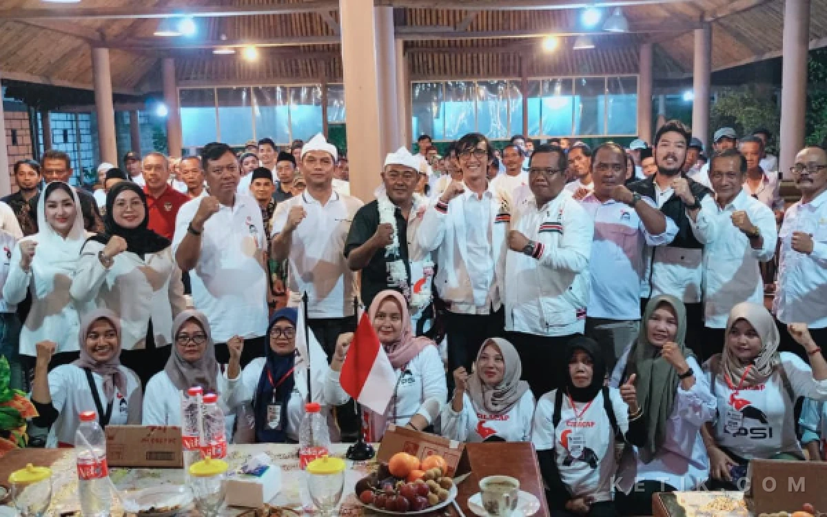 Thumbnail Berita - Edy Santoso Targetkan Cilacap Jadi 'Kandang Gajah' PSI pada Pemilu 2029, Bentuk Struktur hingga Tingkat RT