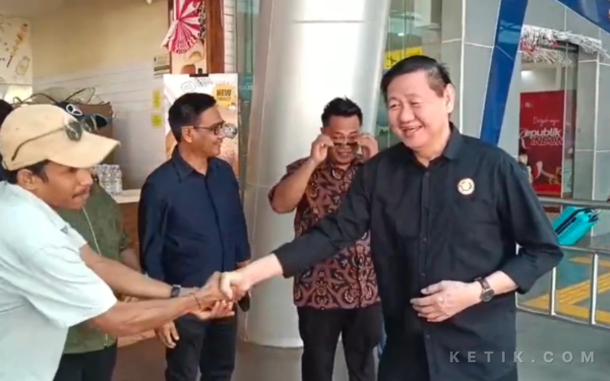 Thumbnail Berita - PJI Kaltim Bersiap Dikukuhkan, Ketua Umum Hartanto Boechori Tiba di Samarinda