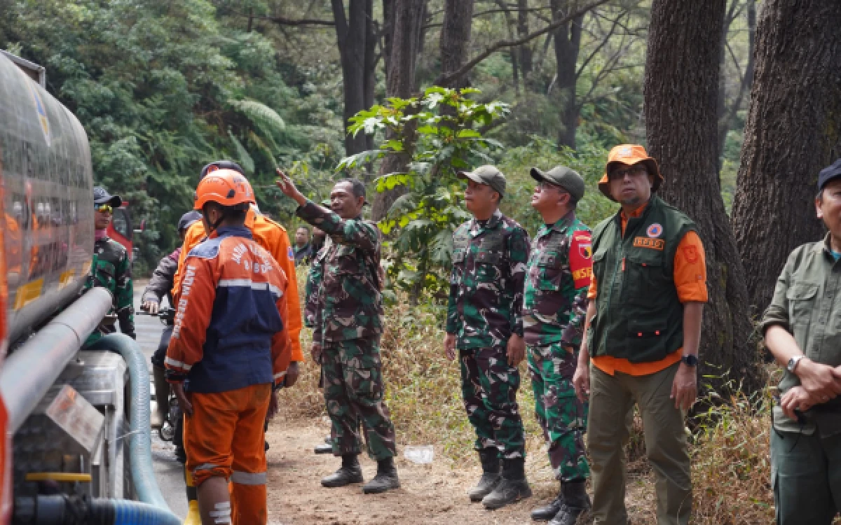 Thumbnail Berita - Antisipasi Titik Api Baru, Akses Wisata Bromo Masih Ditutup Total