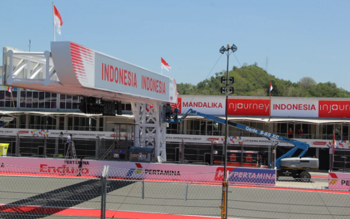 Thumbnail Berita - MotoGP Mandalika 2026 Dimulai! Ini Jadwal Lengkap Hari Pertama Jumat 9 Oktober 2026