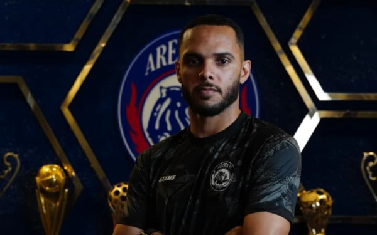 Thumbnail Berita - Perkuat Tim Jelang Super League 2026/2027, Arema FC Kenalkan Pemain Asal Brasil