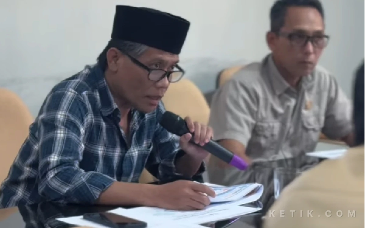 Thumbnail DPRD Blitar Soroti Arah Bisnis BUMD, Pelayanan ke Masyarakat Jadi Perhatian