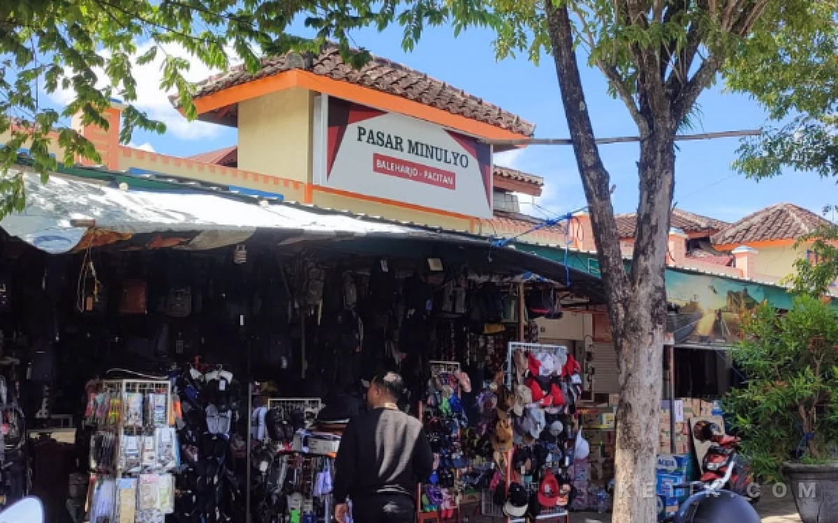 Thumbnail Berita - Ratusan Juta Retribusi Pasar Minulyo Pacitan Diduga Ditilep, Satu Terduga Sempat Kabur