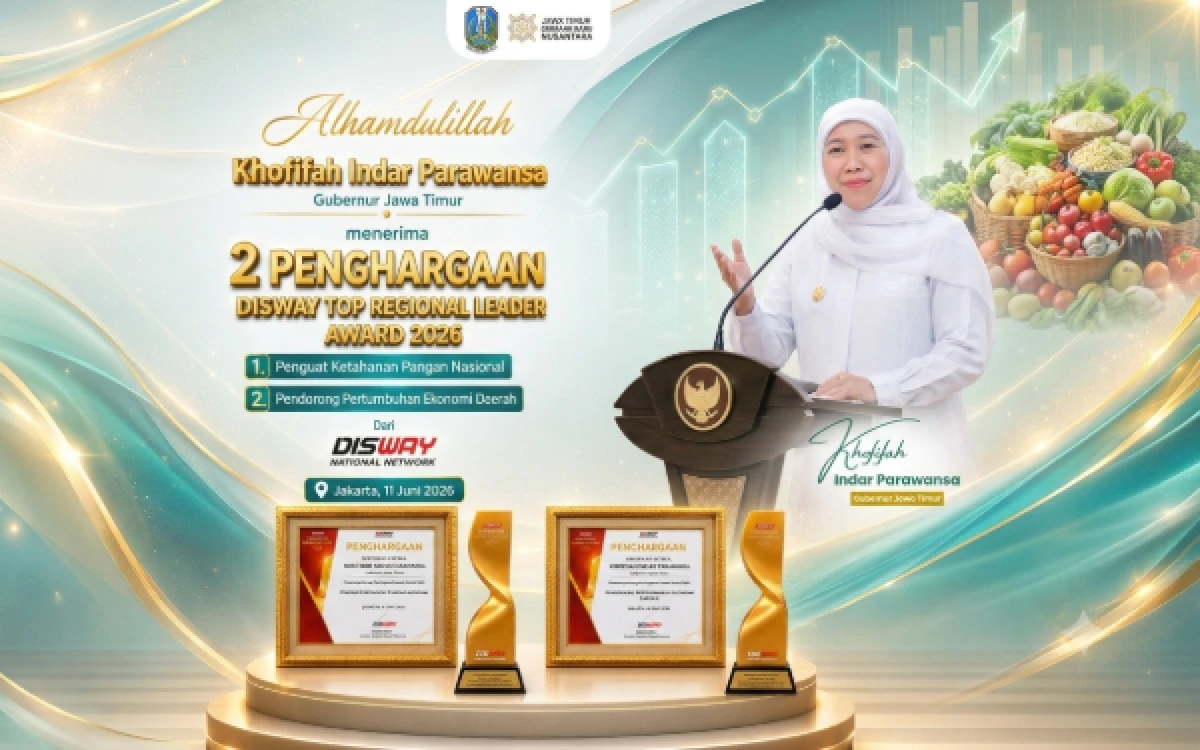 Thumbnail Berita - Gubernur Khofifah Borong Dua Penghargaan Top Regional Leader Award 2026