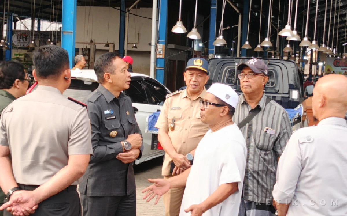 Thumbnail Berita - Pedagang Tetap Bayar Retribusi, Bangunan Relokasi Pasar Gadang Bakal Dihibahkan ke Pemkot Malang