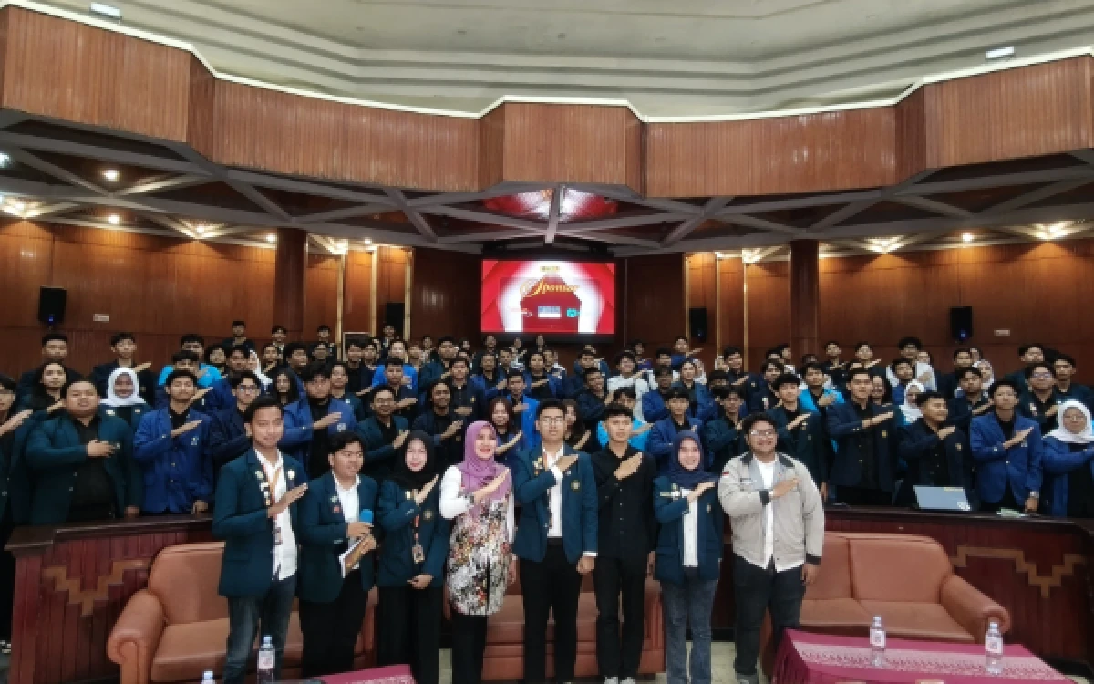 Thumbnail Berita - Lia Istifhama di Hadapan Mahasiswa UB: Pemimpin Harus Empati dan Tangguh