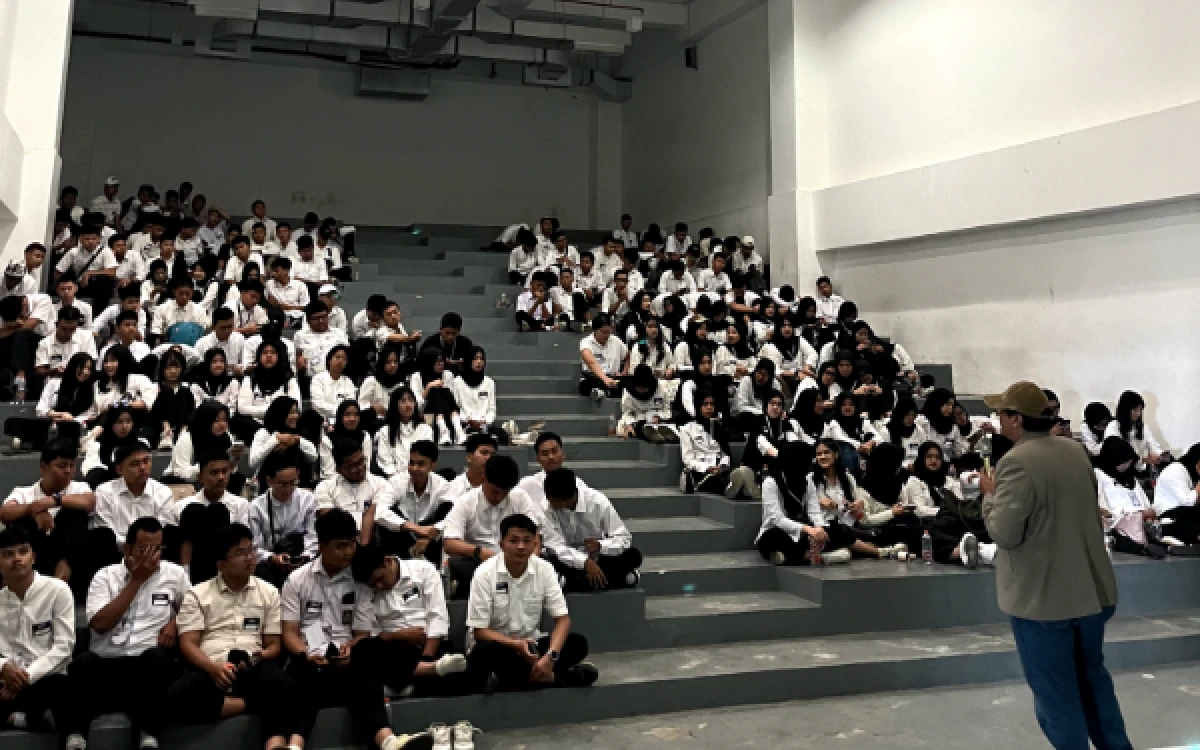 Thumbnail Berita - Belajar AI hingga Bisnis Startup, 330 Siswa SMK Telkom Purwokerto Serbu Malang Creative Center