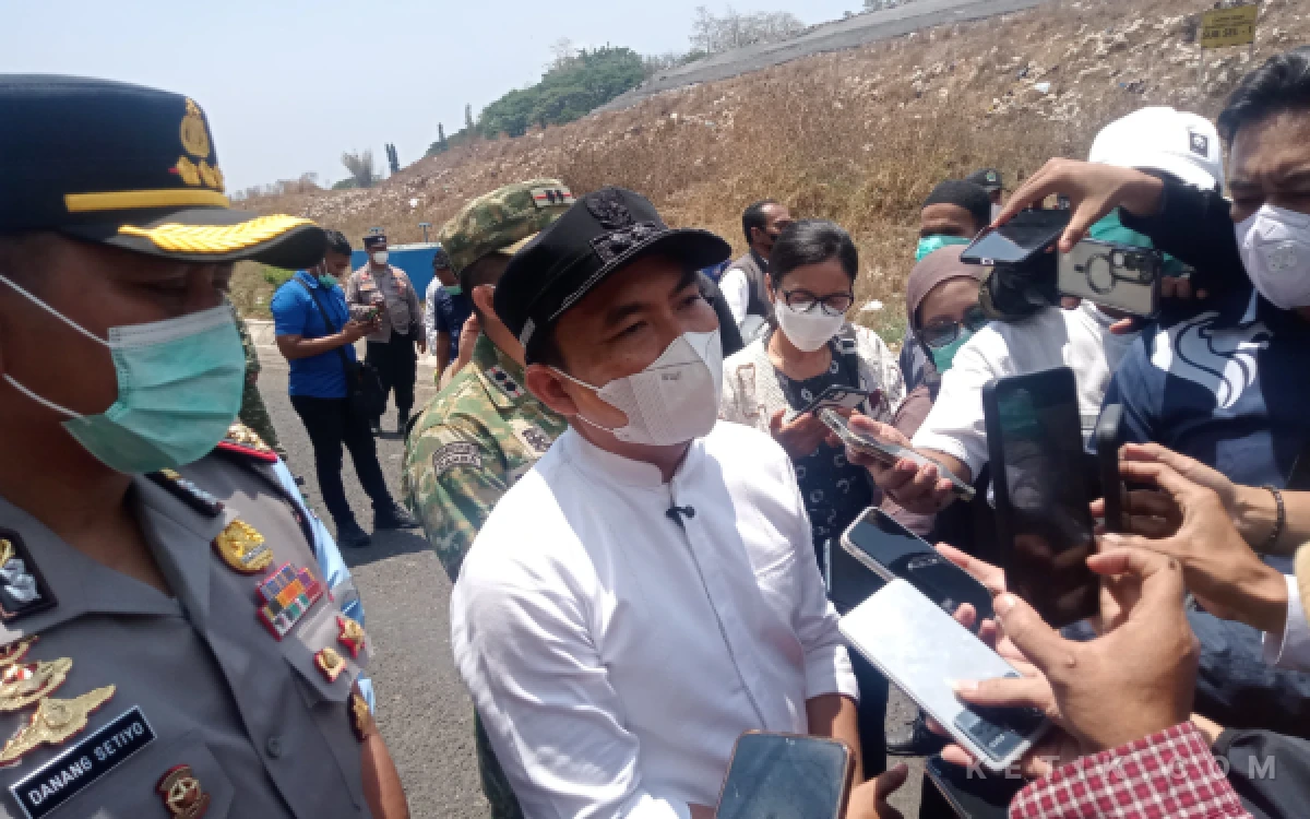 Thumbnail Berita - Percepatan Penanganan Kebakaran TPA Supit Urang, Ali Muthohirin Tinjau Langsung Titik Api