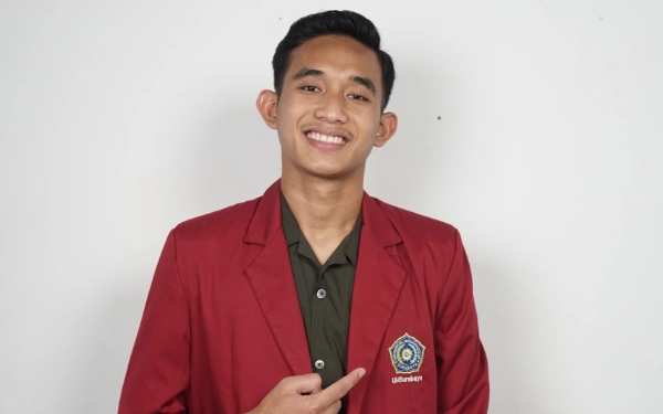 Thumbnail Berita - Sejarah UMSurabaya! Mahasiswanya Nominasi Puskas Award 2025, Ayo Vote Rizky Ridho Rek