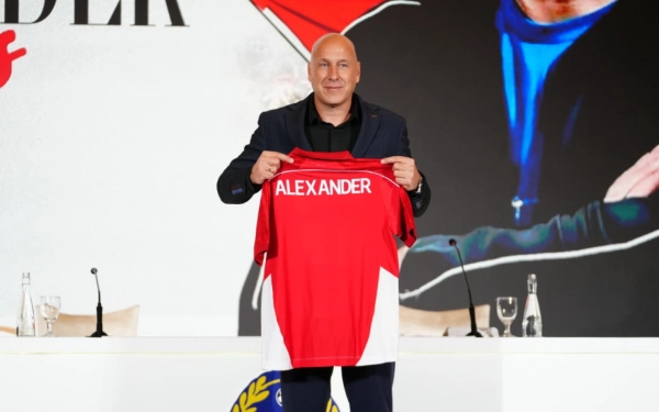 Thumbnail Berita - Ditunjuk sebagai Direktur Teknik PSSI, Inilah Sosok Alexander Zwiers