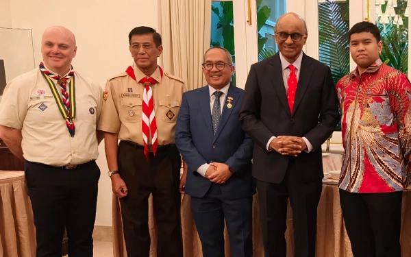 Thumbnail Berita - Ahmad Rusdi, Tokoh Pramuka asal Pekalongan Raih Penghargaan Internasional dari Presiden Singapura