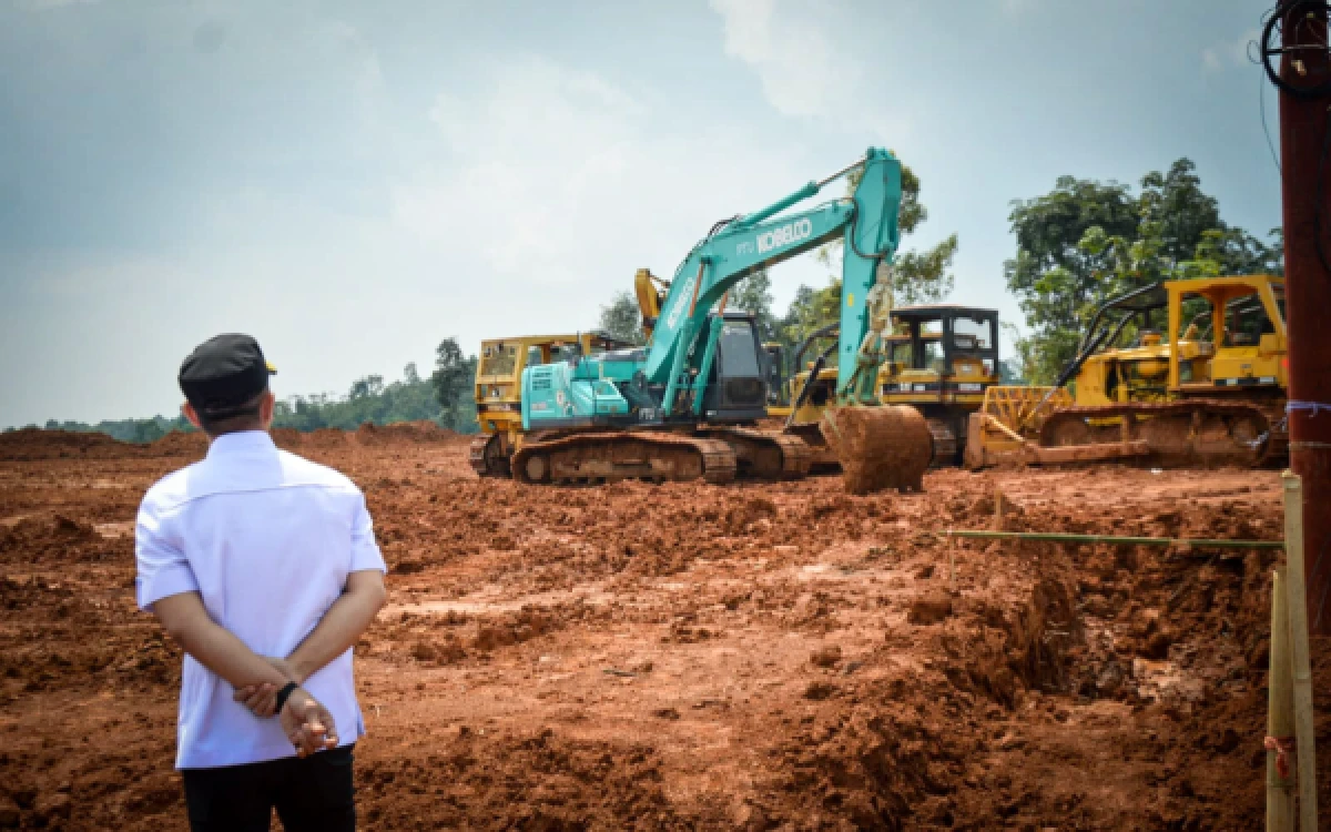 Thumbnail Berita - Tinjau Huntap Lebakgedong, Bupati Hasbi Minta Doa Agar Proyek Segera Rampung
