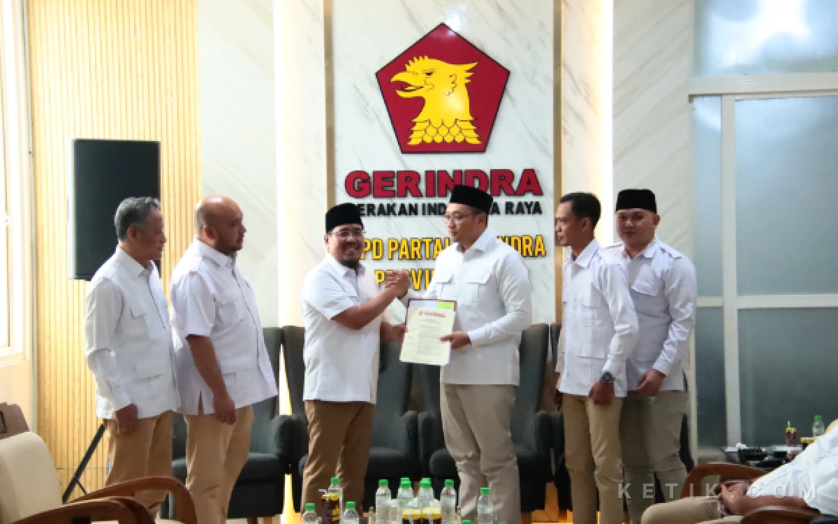 Thumbnail Berita - Pimpin DPC Gerindra, Wabup Mojokerto Siap Berjuang Bersama Rakyat
