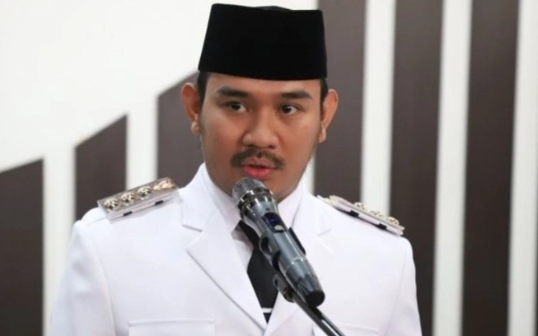 KPK OTT Bupati Bekasi Ade Kuswara Kunang, Ruang Kerja Disegel