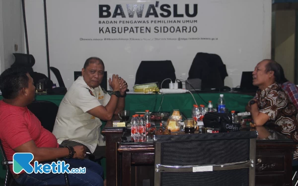 Thumbnail Bawaslu Sidoarjo dan Satpol PP Bakal Sapu  Bersih Alat Peraga Kampanye yang Dipasang Melanggar
