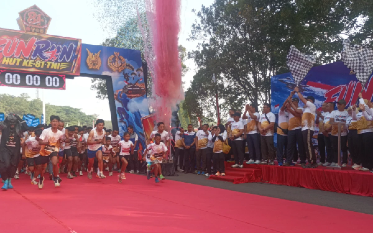 Thumbnail Berita - 3.300 Pelari Meriahkan Bhaswara Run 2026, Baksos Kesehatan hingga Pameran Alutsista Turut Dihadirkan