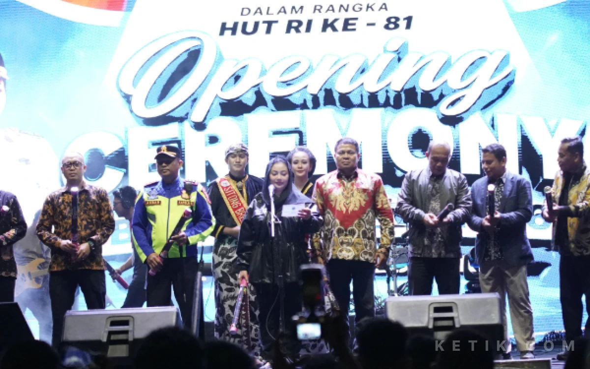 Thumbnail Berita - Ribuan Warga Padati Stadion Karangbirahi, Brebes Expo 2026 Resmi Dibuka