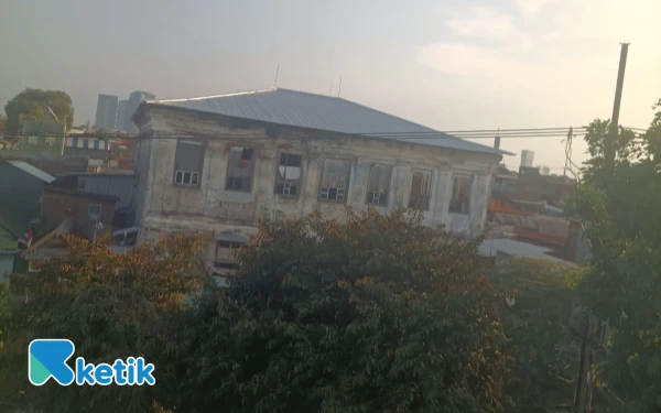 Thumbnail Berita - Atap Gedung Setan Diganti Merusak Cagar Budaya