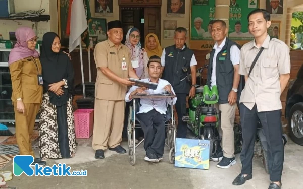 Thumbnail Rangsang Ekonomi Warga Disabilitas, Dinsos Pacitan Salurkan Bantuan Alat