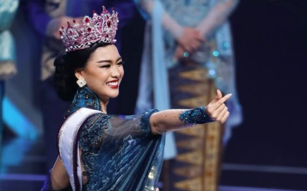 Thumbnail Berita - Profil Putri Indonesia 2025 Firsta Yufi Amarta Putri, Arek Banyuwangi!