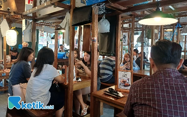 Thumbnail Sajikan Makanan Halal, Roji Ramen Usung Konsep Pasar Ikan di Jepang