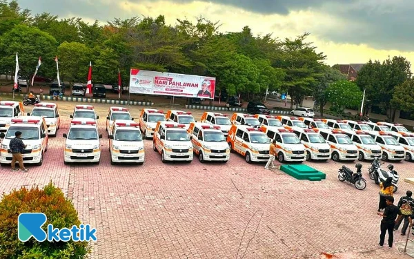 Bupati-Wabup Situbondo Realisasikan Pengadaan 38 Ambulans untuk Desa