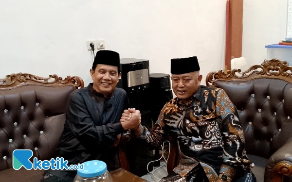 Thumbnail Pilkada Adem, Petahana Cabup Malang Sanusi Temui Rivalnya Gunawan