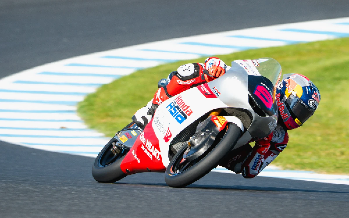 Thumbnail Berita - Veda Bikin Sejarah! Rider Pertama Indonesia Raih Pole Grand Prix Moto3