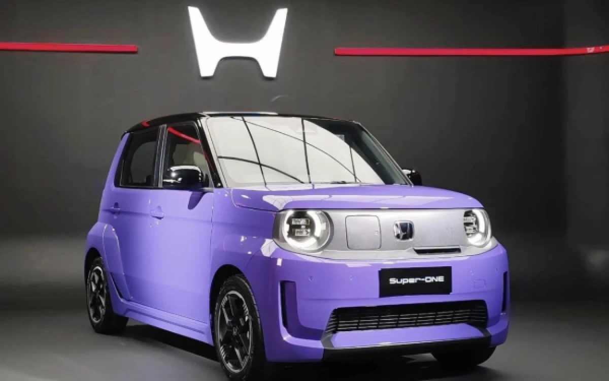 Thumbnail Berita - Honda Pamer Mobil Listrik Super-ONE di GIIAS 2026, Dijual Limited 100 Unit