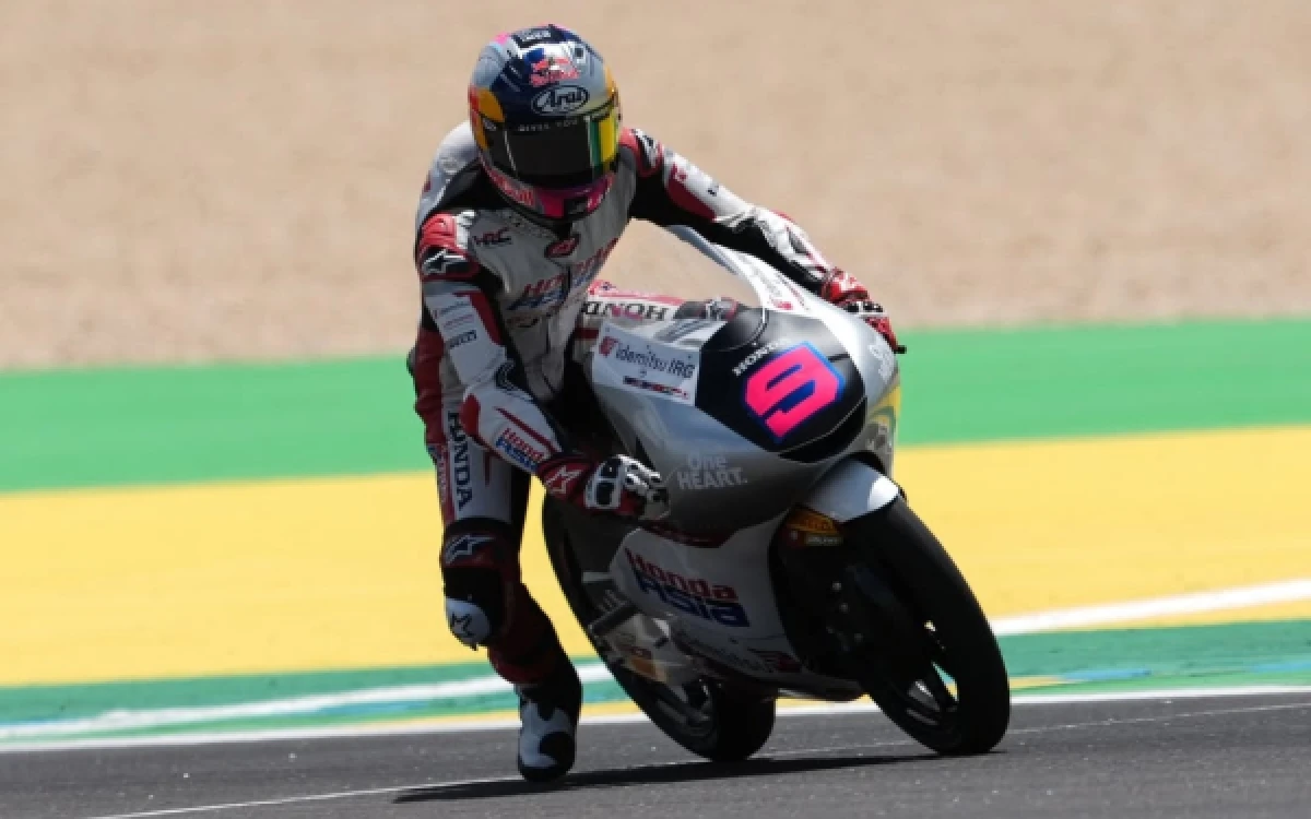 Foto Veda Ega Pratama saat melakoni Moto3. (Foto: TikTok @54vedaegapratama)
