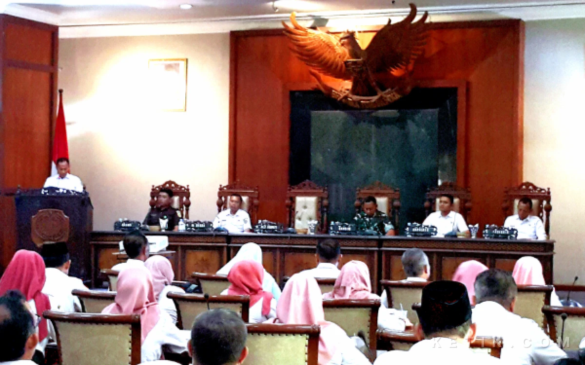 Thumbnail Berita - Plt Bupati Ahmad Baharudin Wujudkan Pendidikan Transparan, Pemkab Tulungagung Resmi Deklarasikan SPMB 2026/2027