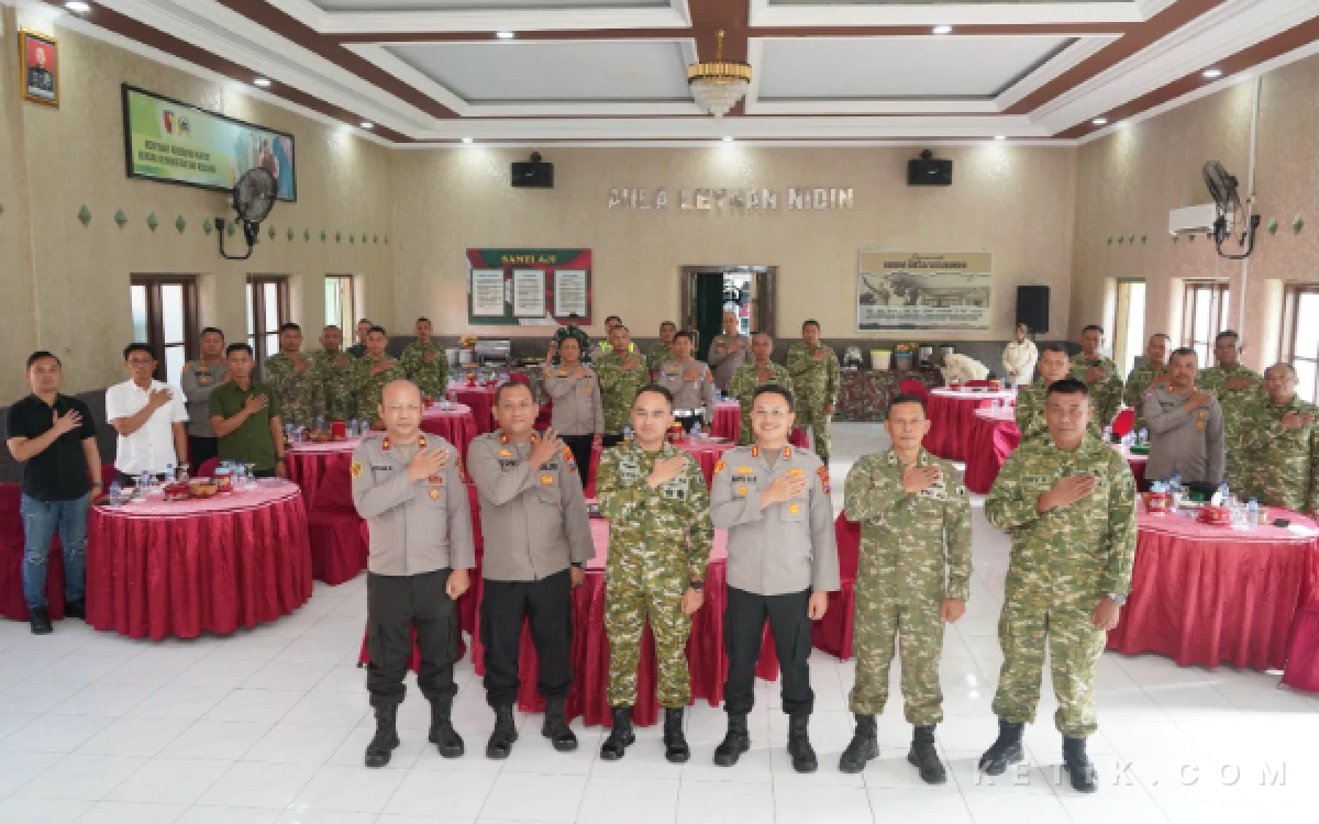 Thumbnail Berita - Kodim 0823 dan Polres Situbondo Perkuat Soliditas TNI-Polri, Komitmen Jaga Kamtibmas Tetap Kondusif