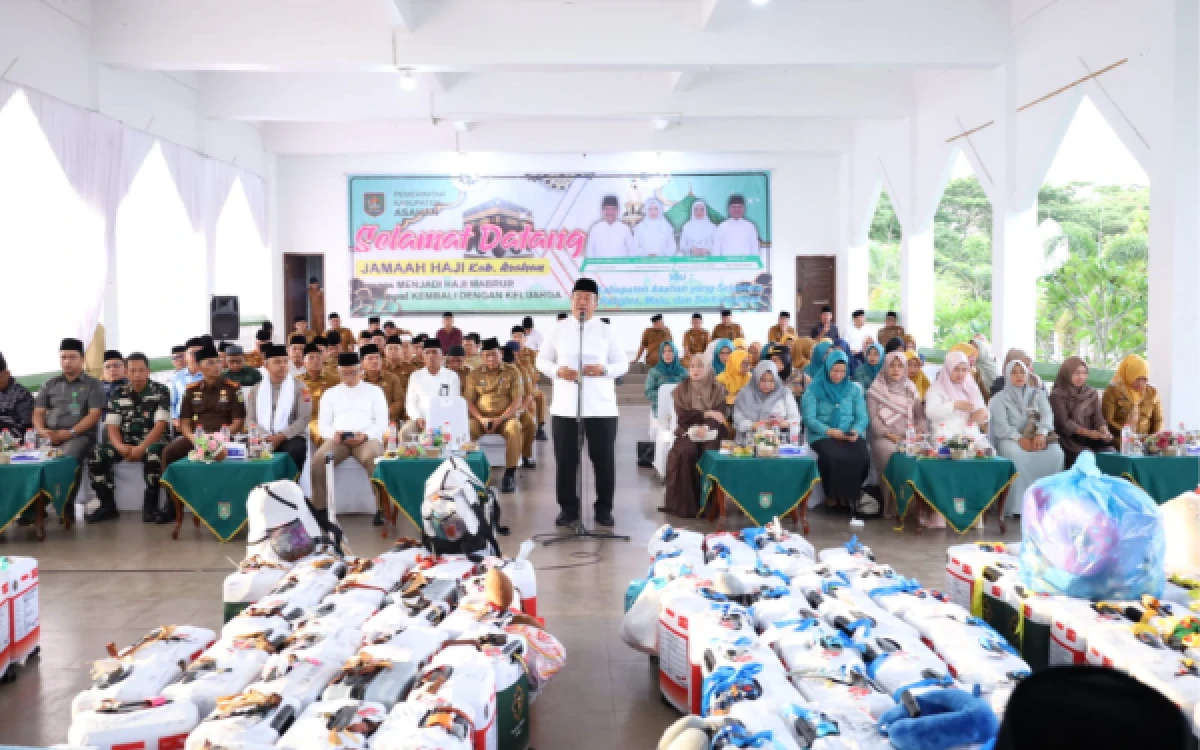 Thumbnail Berita - Bupati Asahan Sambut Kepulangan Jamaah Haji, Satu Jamaah Masih Dirawat di Arab Saudi