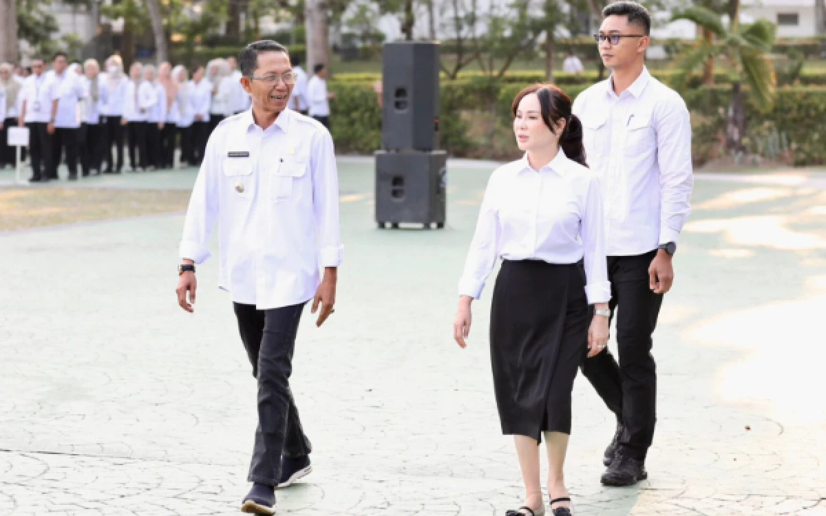 Thumbnail Berita - Amsakar Instruksikan Pemko dan BP Batam Bergerak Seirama, Jaga Ekonomi hingga Respons Isu Publik