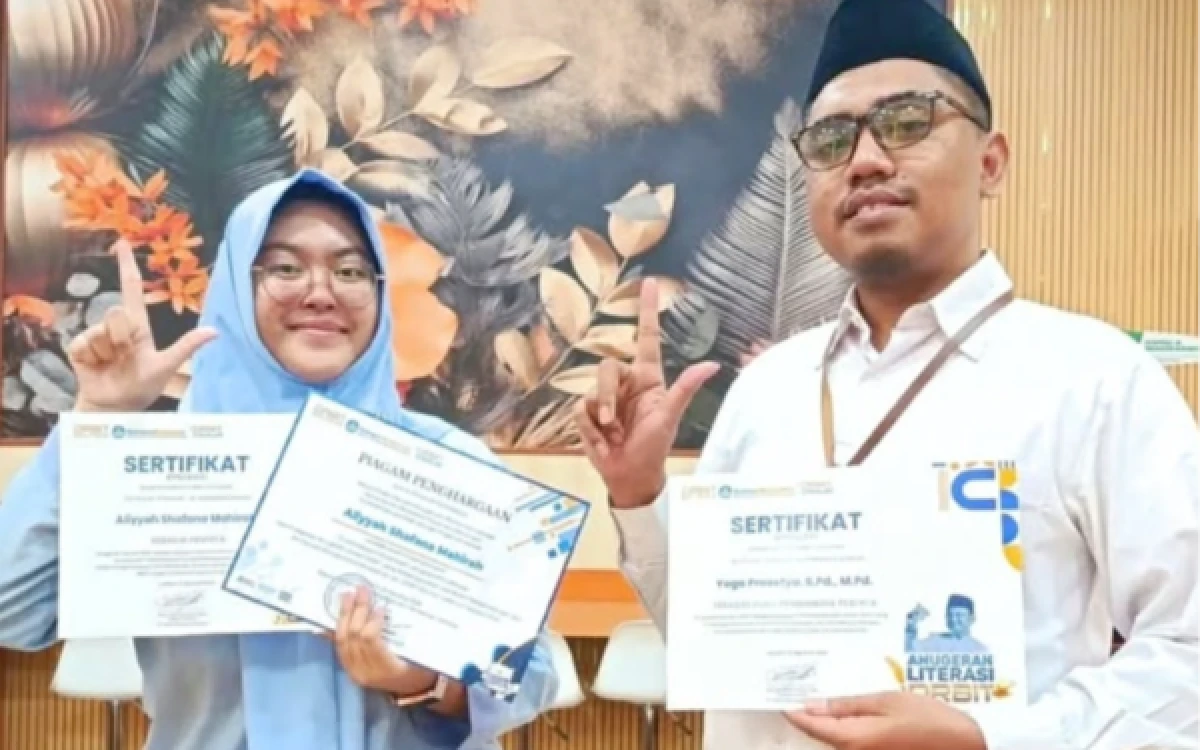 Thumbnail Berita - Kisah Inspiratif! Siswi MTsN 1 Kota Malang Tembus Babak Final dalam Ajang Bergengsi Anugerah Literasi Orbit 2026 Tingkat Nasional