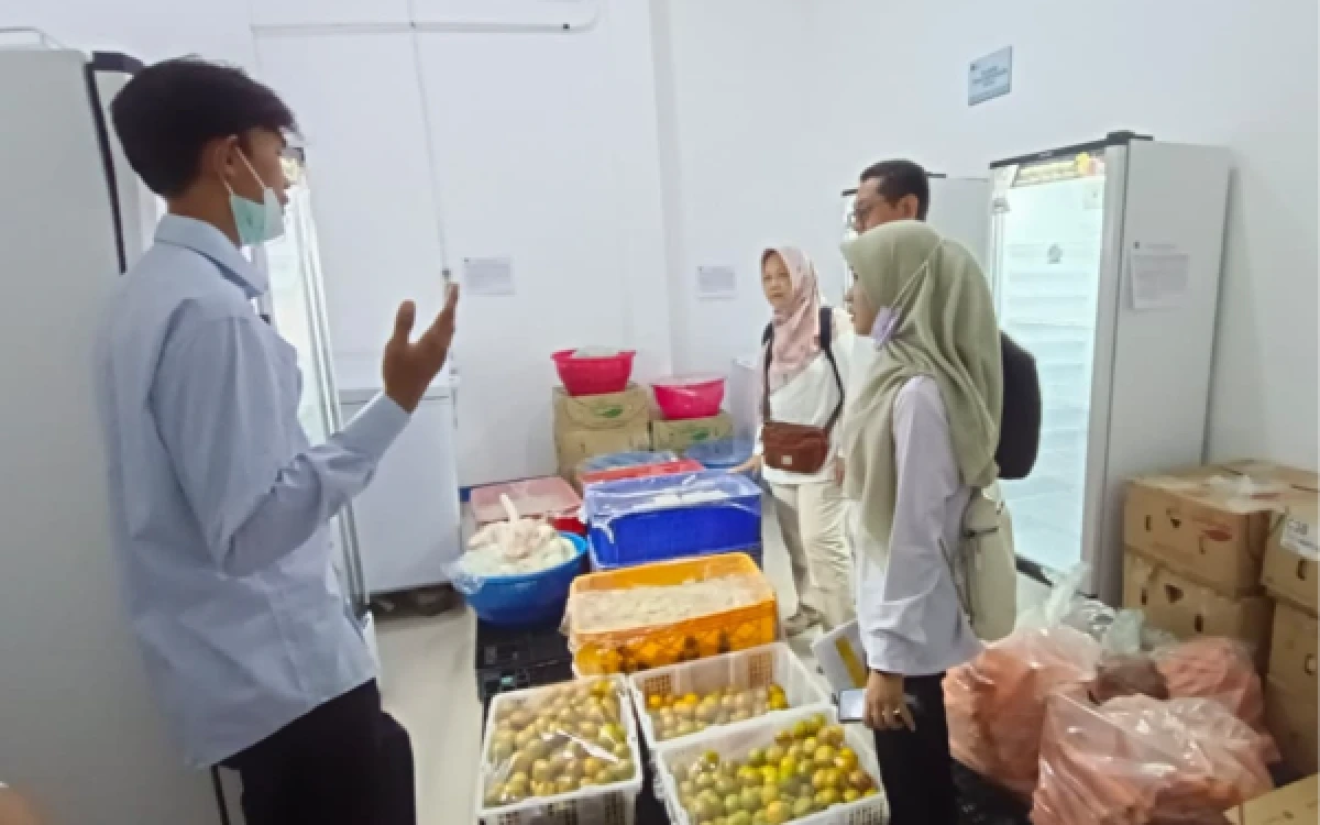 Thumbnail Berita - BBPOM Surabaya Gerak Cepat Investigasi Penyebab Keracunan di Ponpes Manbahul Hikam Sidoarjo