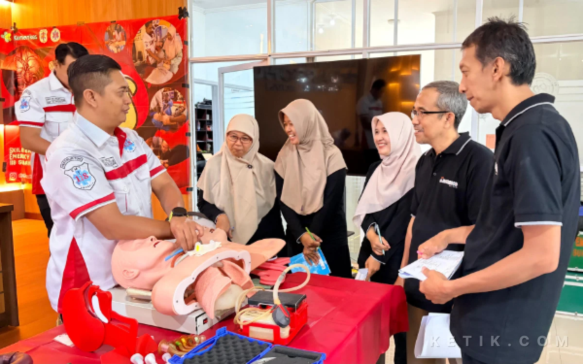 Thumbnail Berita - Gandeng EMT 118, RSUD dr Darsono Pacitan Latih 30 Perawat Hadapi Kasus Henti Jantung dan Trauma