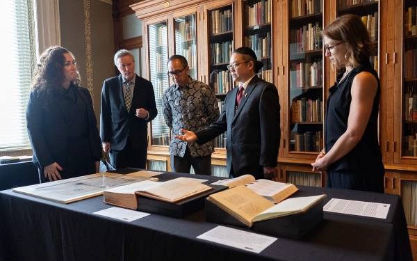 Thumbnail Rayakan Hubungan Diplomatik Indonesia-AS, Manuskrip Nusantara Dipamerkan Perpustakaan Kongres