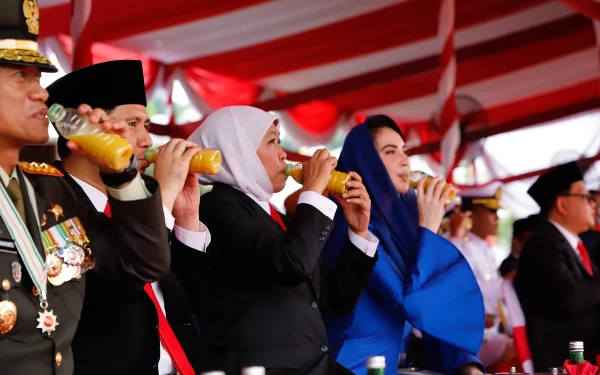 Thumbnail Peringati Hari Pahlawan, Pemprov Jatim Cetak Dua Rekor MURI Dunia