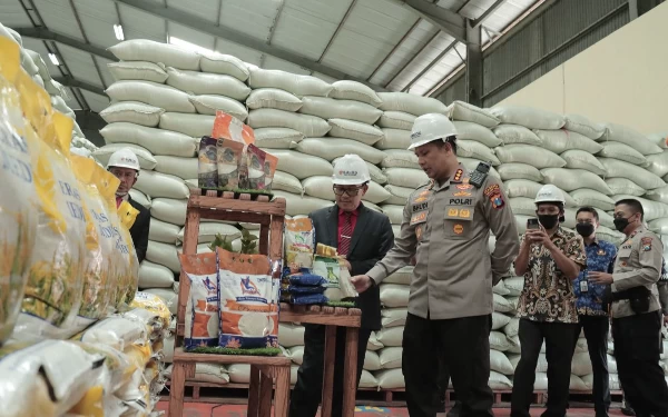 Thumbnail Berita - Jelang Nataru, Stok Sembako dan BBM di Kota Malang Aman