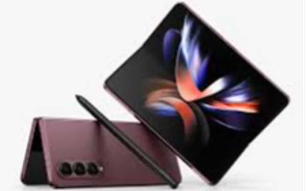 Thumbnail Pasar Smartphone Foldable Diprediksi Naik di 2023