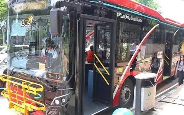 Thumbnail Lima Bus TSS Sementara Gantikan Bus Listrik