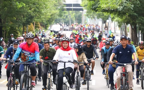 Thumbnail Gowes di HUT TVRI Jatim, Khofifah Tekankan Pentingnya Investasi Kesehatan