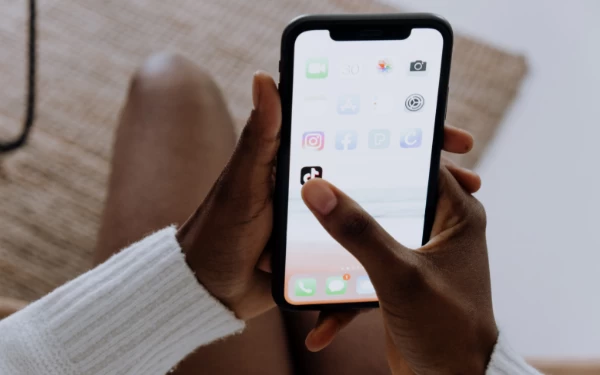 Thumbnail Takut Penyalahgunaan Data Pengguna, 8 Negara Ini Larang Gunakan  TikTok