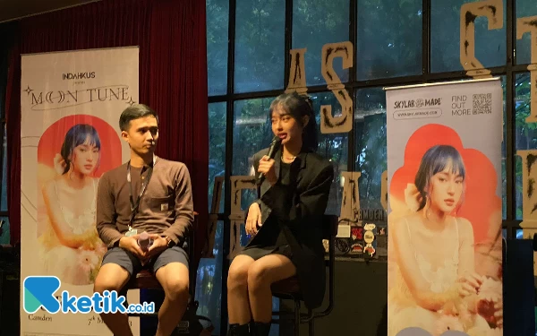 Thumbnail Indahkus Tampil Keren di Surabaya Kenalkan Album 'Once in A Blue Moon'