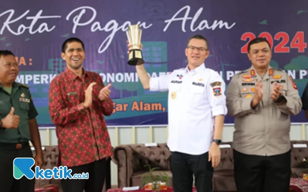 Thumbnail Pagaralam Terima Penghargaan Terbaik I PPD Sumsel