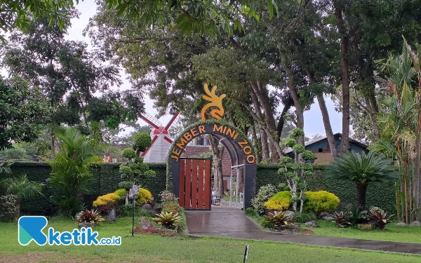 Pengunjung Jember Mini Zoo Naik 40 Persen