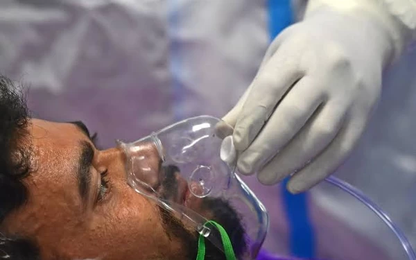 Kasus RI Melonjak, Gejala Covid Varian Baru Mata Memerah