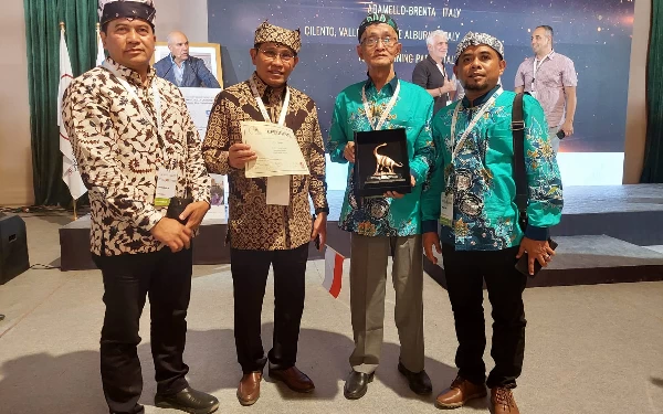 Sah! Kawasan Ijen Bondowoso Terima Sertifikat dari Unesco Global Geopark