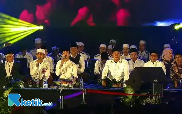 Thumbnail Lebih dari 15 Ribu Warga Padati Kang Cucun Bersholawat Bersama Gus Azmi